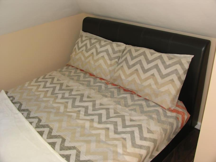 Modern Cosy Private Studio, Wifi, Ip-Tv, Must See Romford Exteriör bild