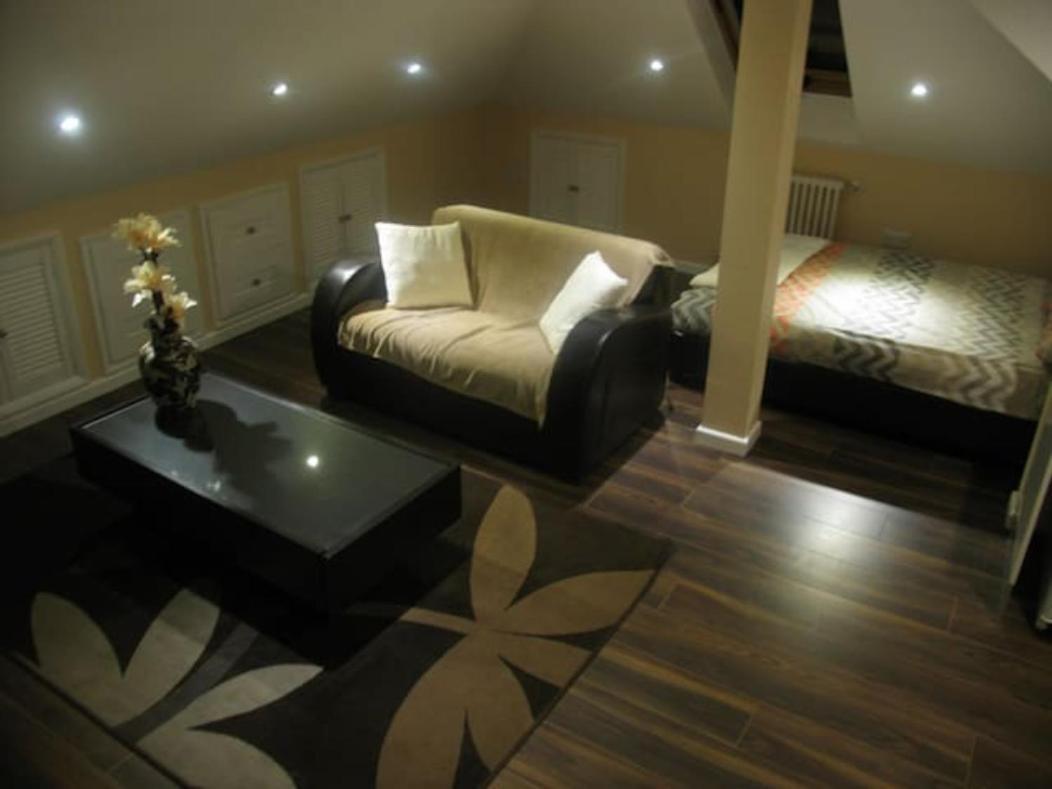 Modern Cosy Private Studio, Wifi, Ip-Tv, Must See Romford Exteriör bild