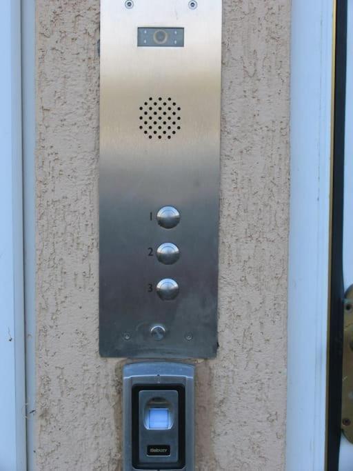Modern Cosy Private Studio, Wifi, Ip-Tv, Must See Romford Exteriör bild